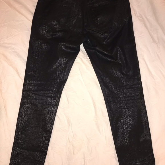 🖤🐊BLACK CROCODILE ROCK🐊🖤. ⭐️STAR PANTS⭐️ - Picture 4 of 8